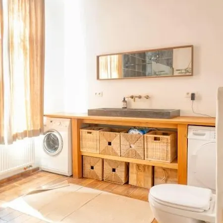 Cityhome Away From - Lovely House *